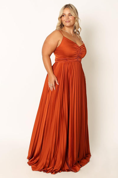 Elanita - Elegant Pleated Dress