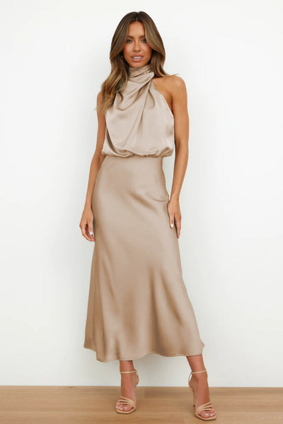 Alessia - Backless dress